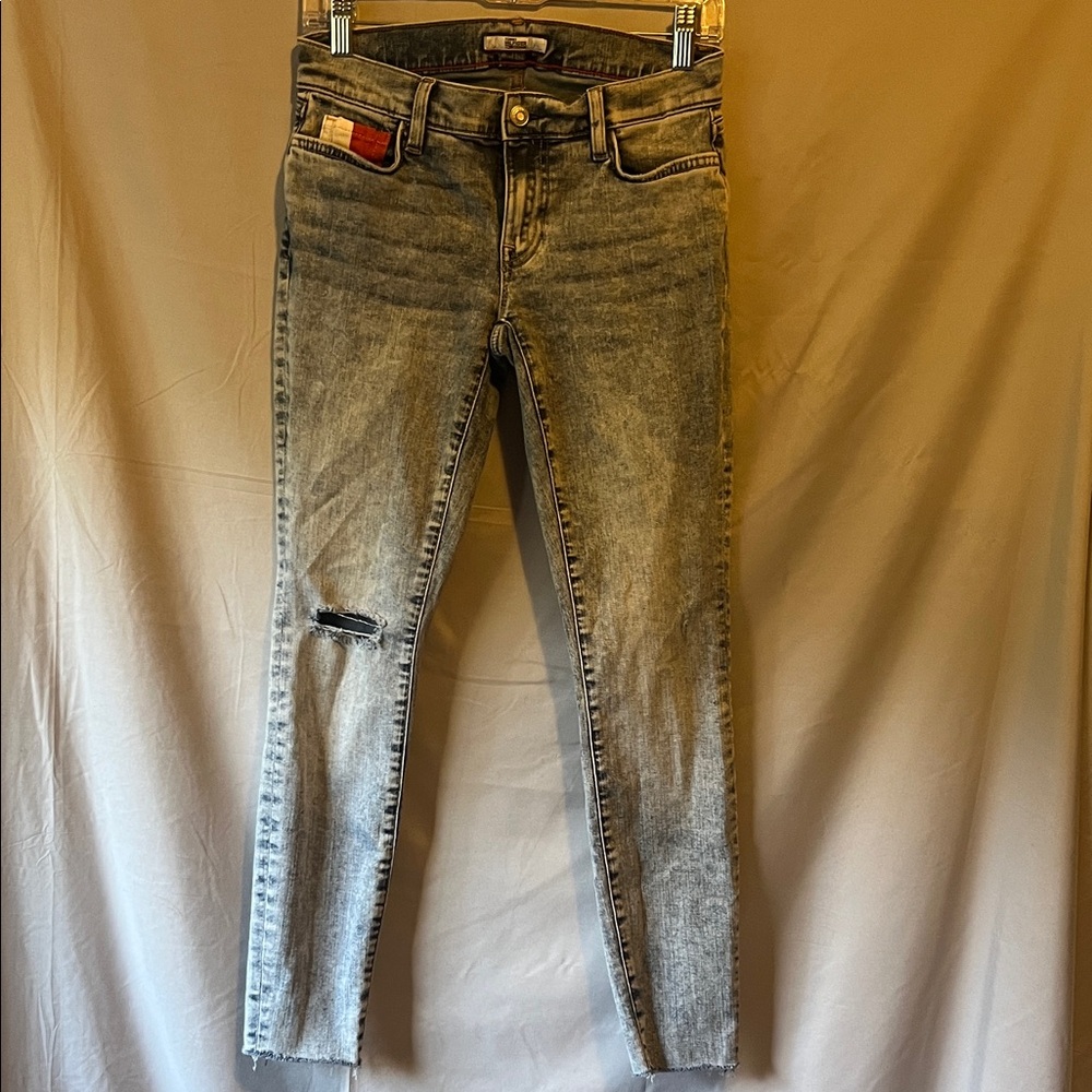Tommy Hilfiger Light Gray Distressed Skinny Jeans